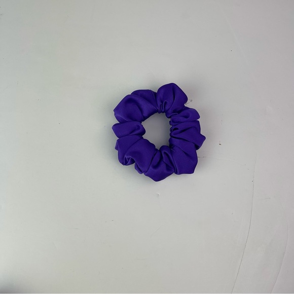 Set of 3 Handmade Satin Scrunchie - Picture 5 of 6